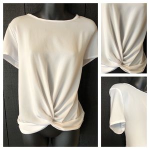 Cha Cha Vente Twist Front Blouse